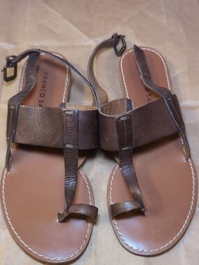 Franco Sarto Brown Leather Toe-Loop Ankle-Strap Sandals